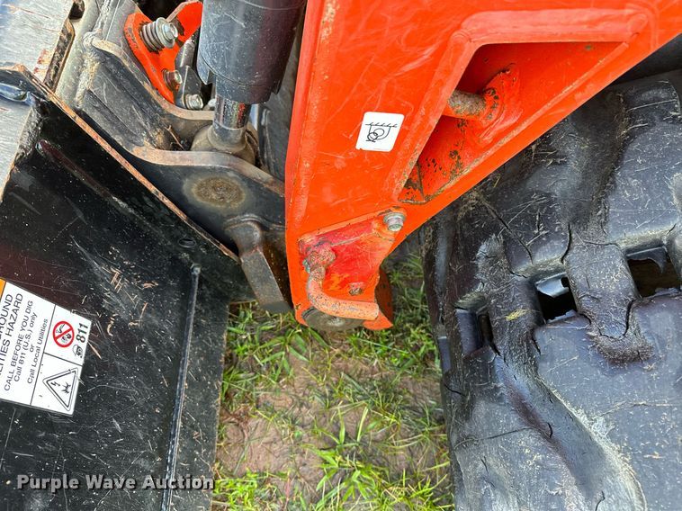image for item OC9096 2018 Kubota SVL95-2S  tracked skid steer loader