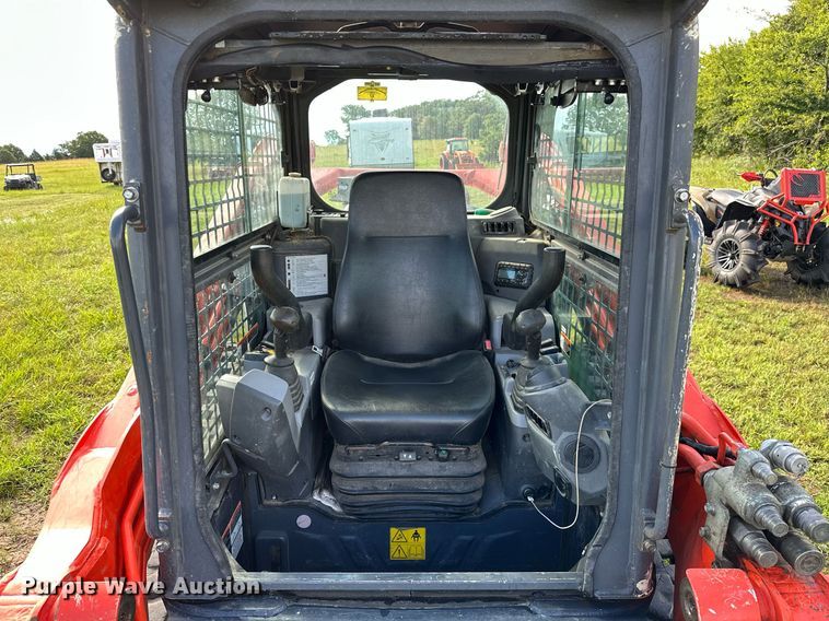 image for item OC9096 2018 Kubota SVL95-2S  tracked skid steer loader