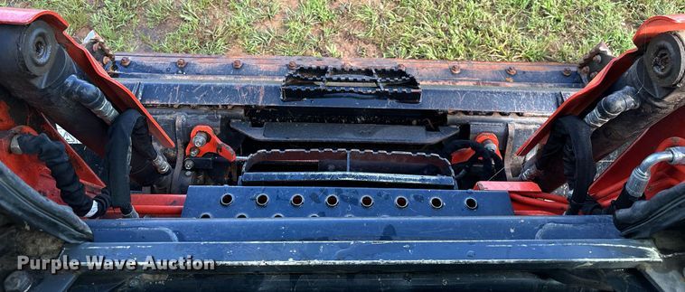 image for item OC9096 2018 Kubota SVL95-2S  tracked skid steer loader