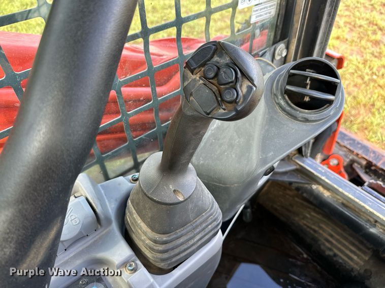 image for item OC9096 2018 Kubota SVL95-2S  tracked skid steer loader