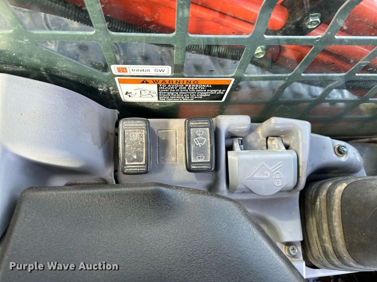 image for item OC9096 2018 Kubota SVL95-2S  tracked skid steer loader