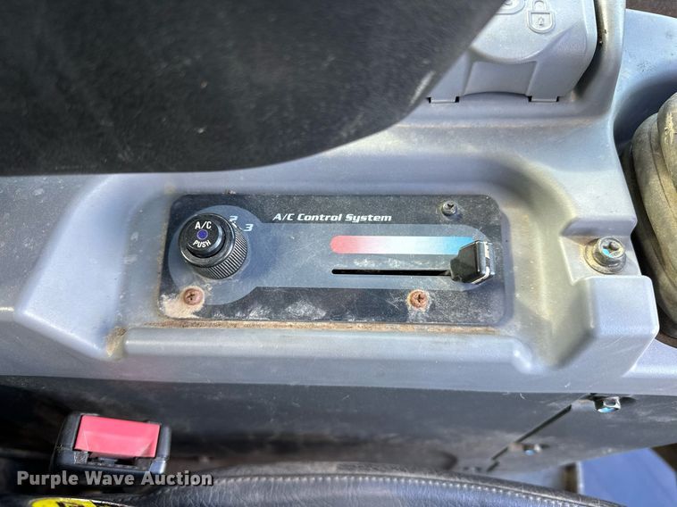 image for item OC9096 2018 Kubota SVL95-2S  tracked skid steer loader