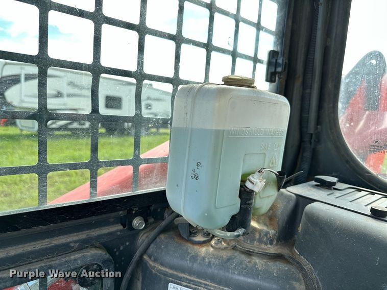 image for item OC9096 2018 Kubota SVL95-2S  tracked skid steer loader