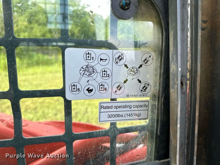 image for item OC9096 2018 Kubota SVL95-2S  tracked skid steer loader