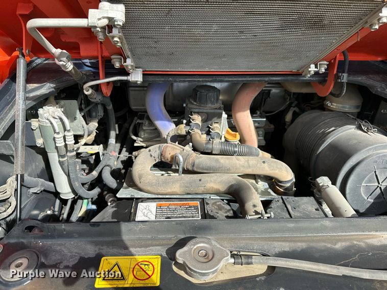 image for item OC9096 2018 Kubota SVL95-2S  tracked skid steer loader