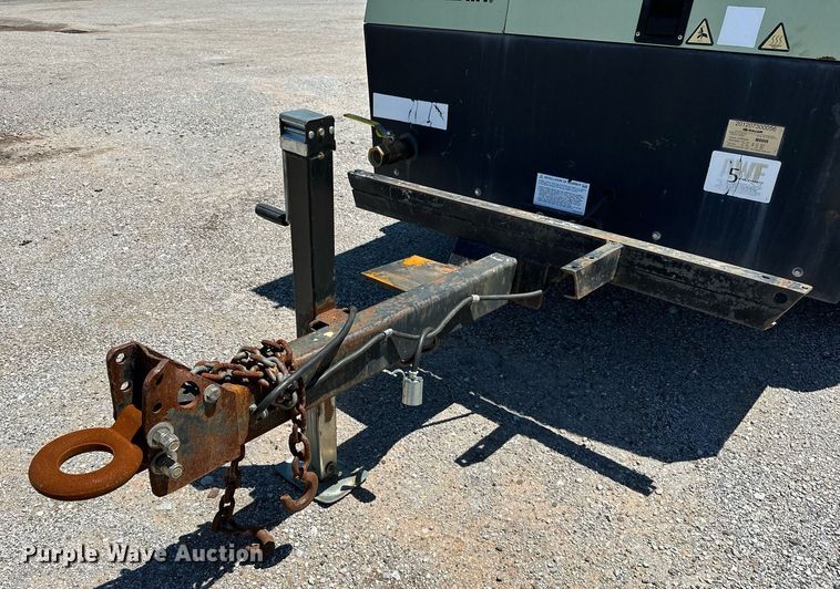 image for item OC9102 2012 Sullair 375  air compressor