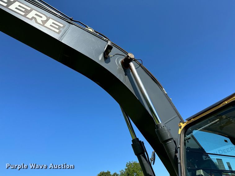 image for item OC9115 2014 John Deere 250G LC  excavator
