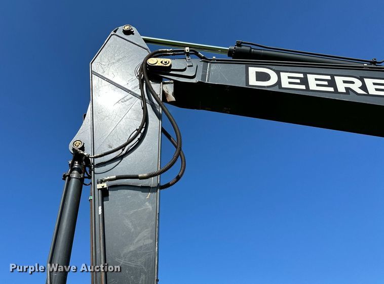 image for item OC9115 2014 John Deere 250G LC  excavator