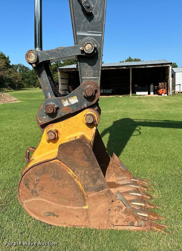 image for item OC9115 2014 John Deere 250G LC  excavator