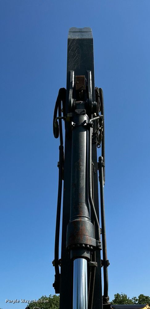 image for item OC9115 2014 John Deere 250G LC  excavator