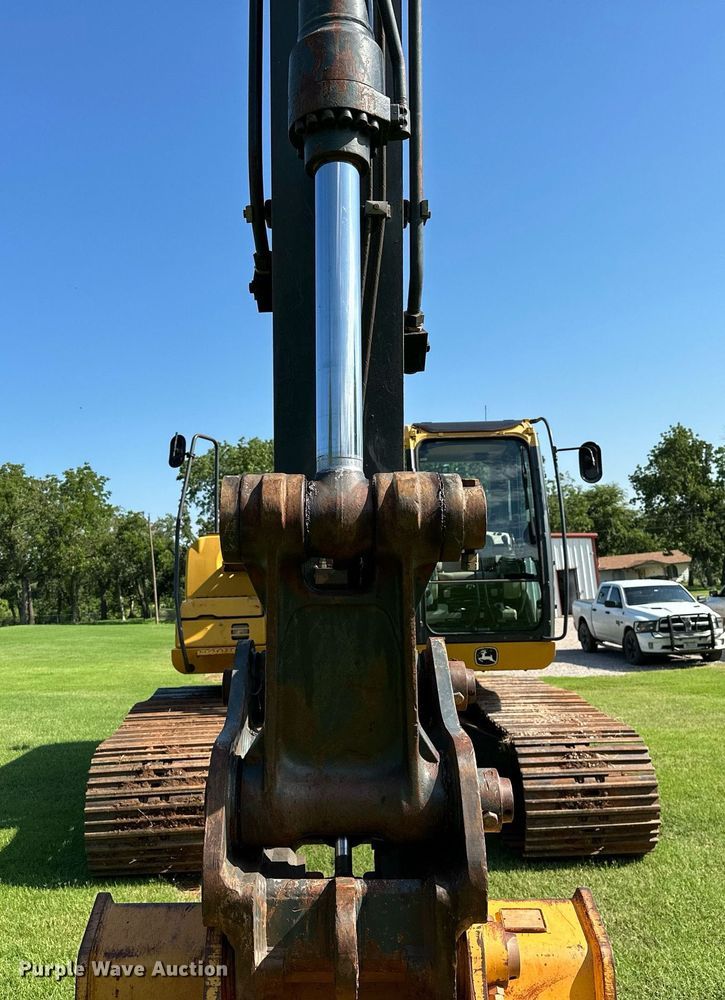 image for item OC9115 2014 John Deere 250G LC  excavator