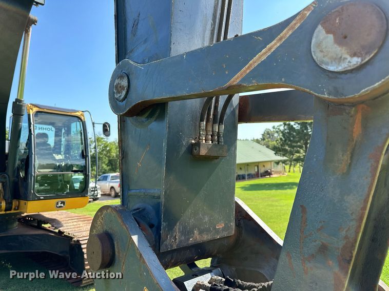 image for item OC9115 2014 John Deere 250G LC  excavator