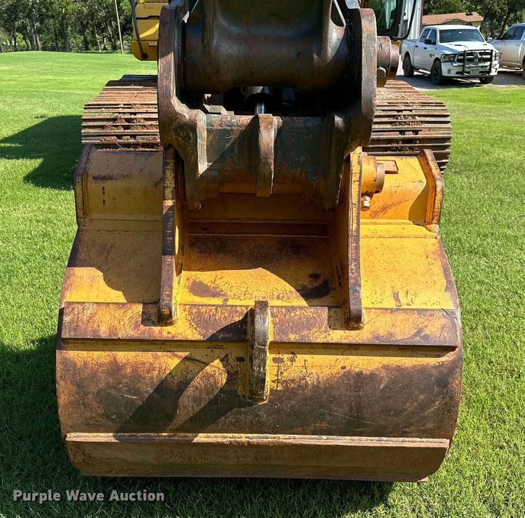 image for item OC9115 2014 John Deere 250G LC  excavator