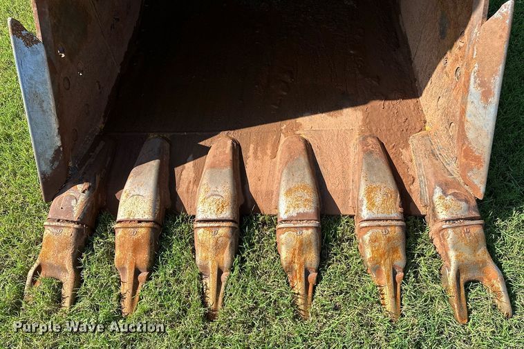 image for item OC9115 2014 John Deere 250G LC  excavator