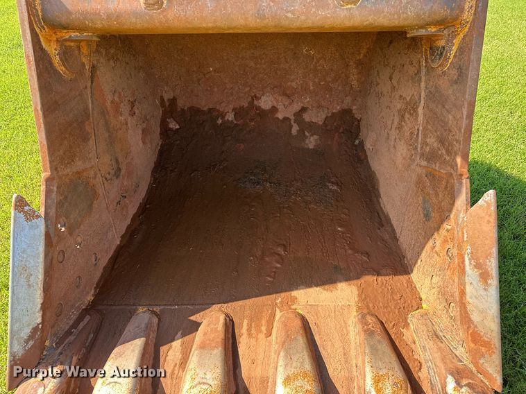 image for item OC9115 2014 John Deere 250G LC  excavator