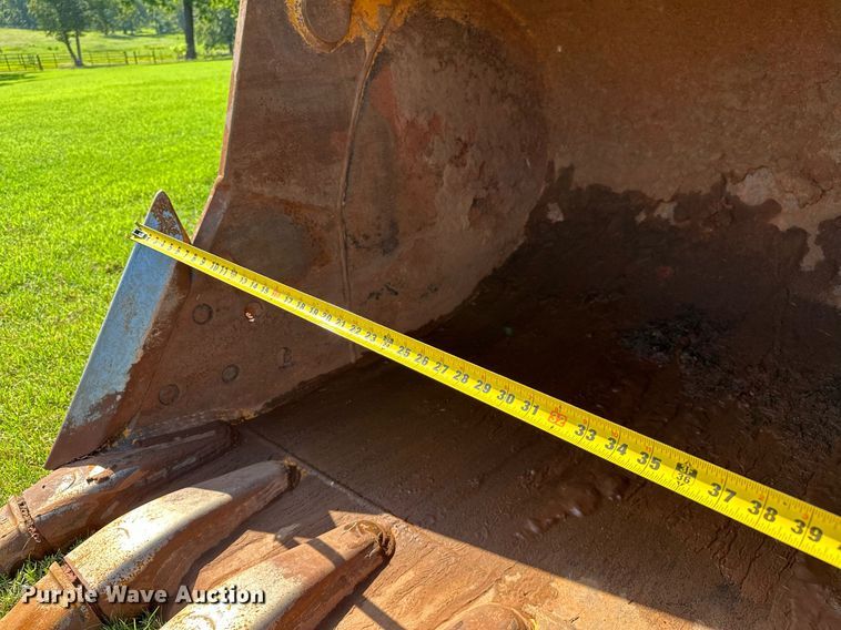 image for item OC9115 2014 John Deere 250G LC  excavator