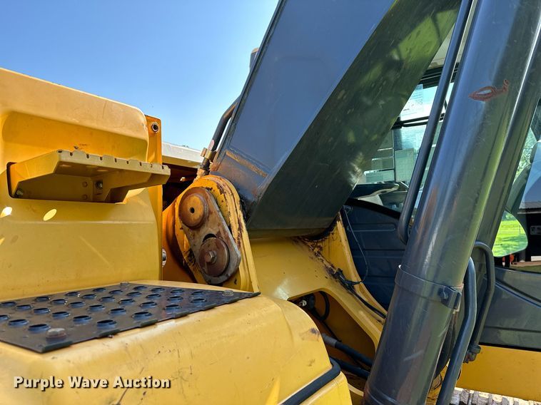 image for item OC9115 2014 John Deere 250G LC  excavator