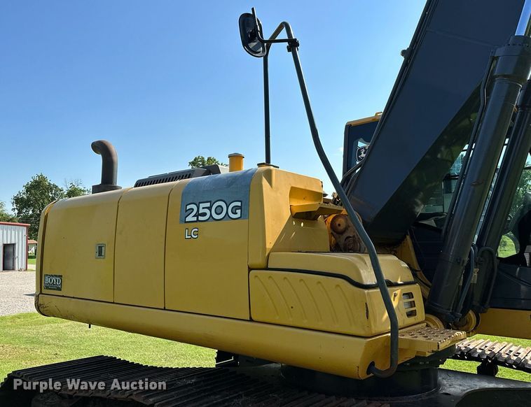 image for item OC9115 2014 John Deere 250G LC  excavator