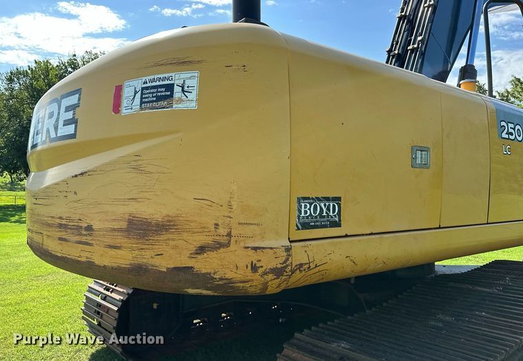 image for item OC9115 2014 John Deere 250G LC  excavator