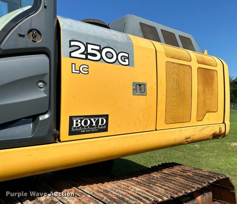 image for item OC9115 2014 John Deere 250G LC  excavator