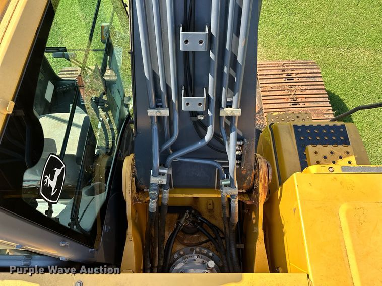 image for item OC9115 2014 John Deere 250G LC  excavator