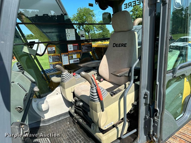 image for item OC9115 2014 John Deere 250G LC  excavator