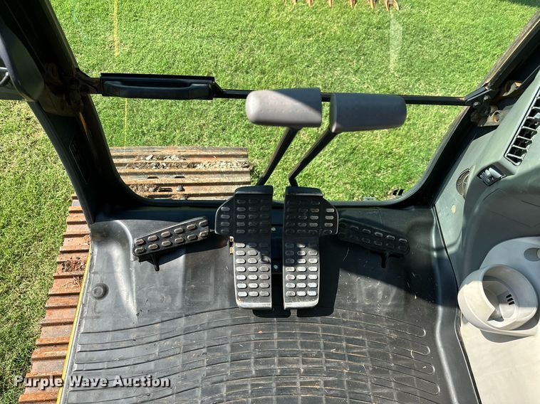 image for item OC9115 2014 John Deere 250G LC  excavator