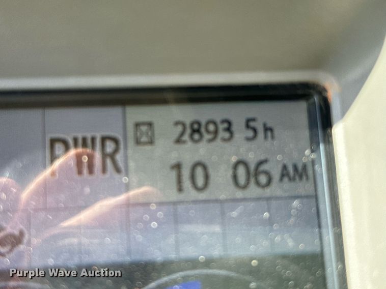 image for item OC9115 2014 John Deere 250G LC  excavator