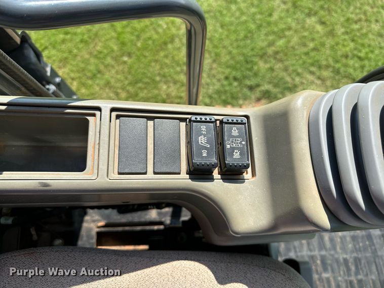 image for item OC9115 2014 John Deere 250G LC  excavator