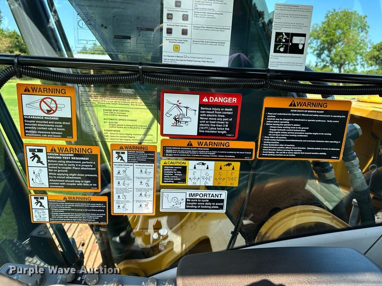 image for item OC9115 2014 John Deere 250G LC  excavator