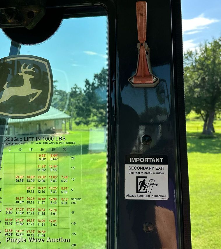 image for item OC9115 2014 John Deere 250G LC  excavator