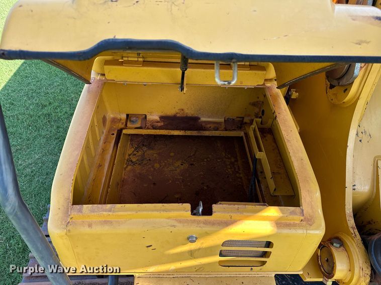 image for item OC9115 2014 John Deere 250G LC  excavator