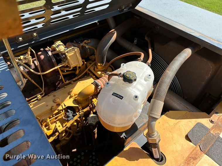 image for item OC9115 2014 John Deere 250G LC  excavator