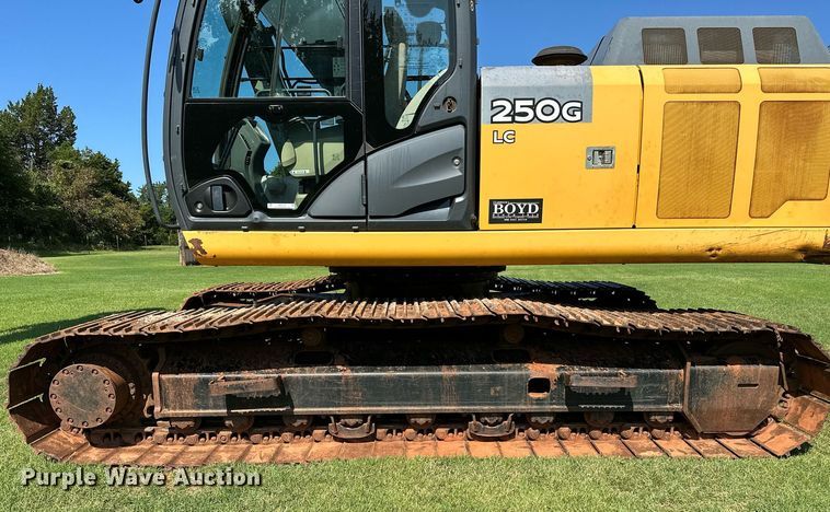 image for item OC9115 2014 John Deere 250G LC  excavator