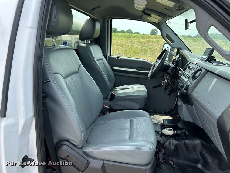 image for item OK9656 2013 Ford F550 Super Duty  bucket truck