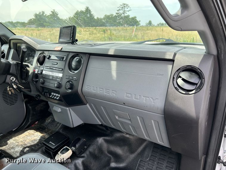 image for item OK9656 2013 Ford F550 Super Duty  bucket truck