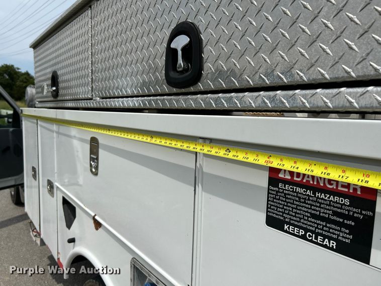 image for item OK9656 2013 Ford F550 Super Duty  bucket truck