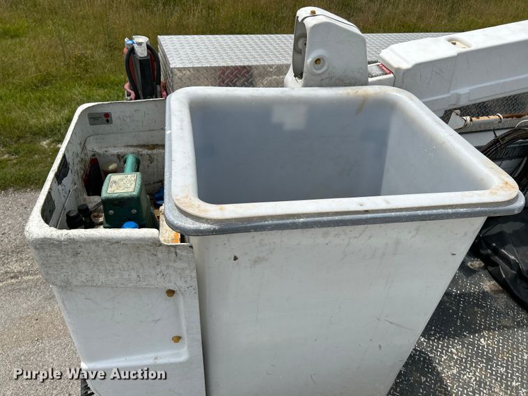 image for item OK9656 2013 Ford F550 Super Duty  bucket truck