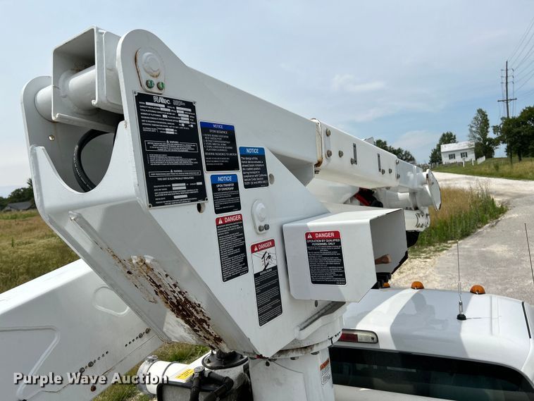 image for item OK9656 2013 Ford F550 Super Duty  bucket truck