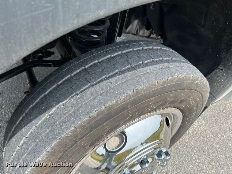 image for item OK9656 2013 Ford F550 Super Duty  bucket truck