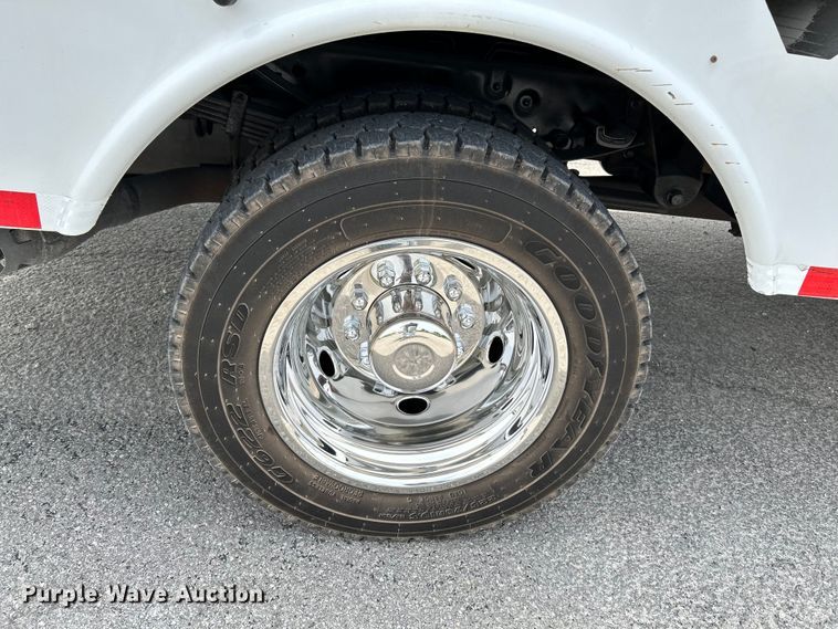 image for item OK9656 2013 Ford F550 Super Duty  bucket truck