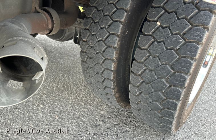 image for item OK9656 2013 Ford F550 Super Duty  bucket truck