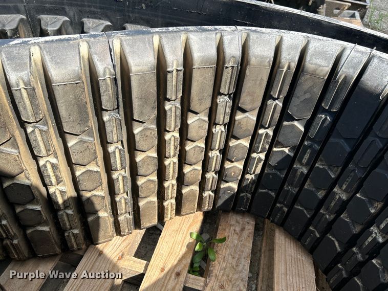 image for item OK9681 18"W rubber track