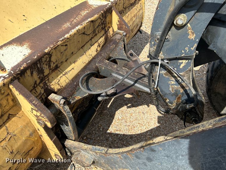 image for item OK9699 2009 John Deere 304J  wheel loader