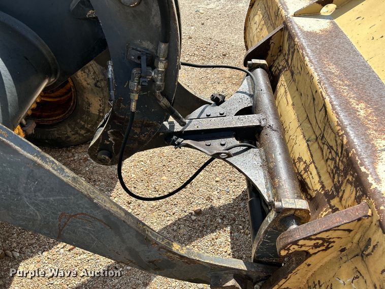 image for item OK9699 2009 John Deere 304J  wheel loader