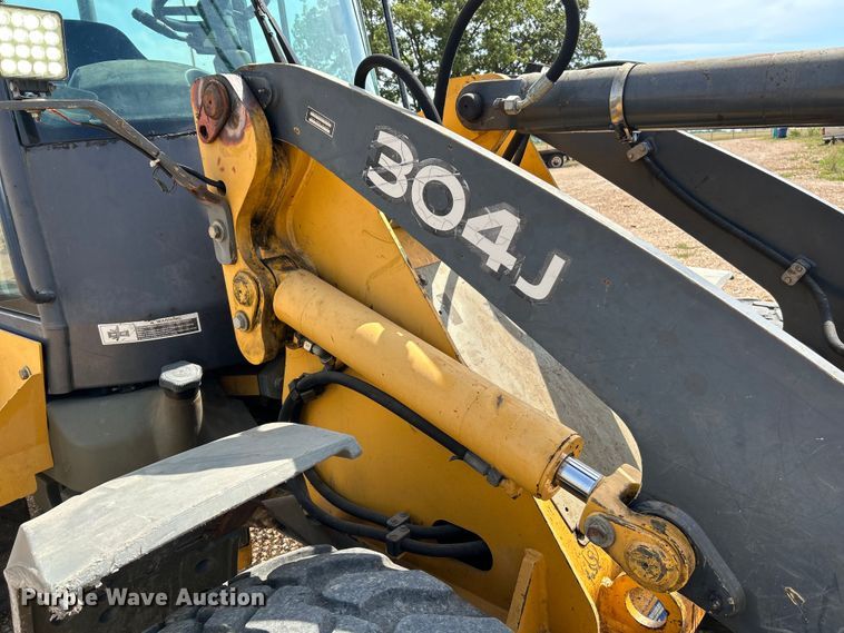 image for item OK9699 2009 John Deere 304J  wheel loader