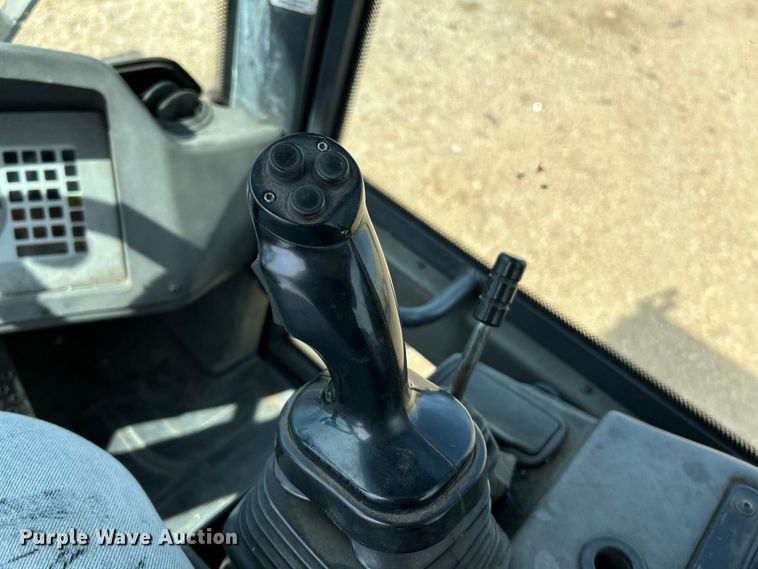 image for item OK9699 2009 John Deere 304J  wheel loader