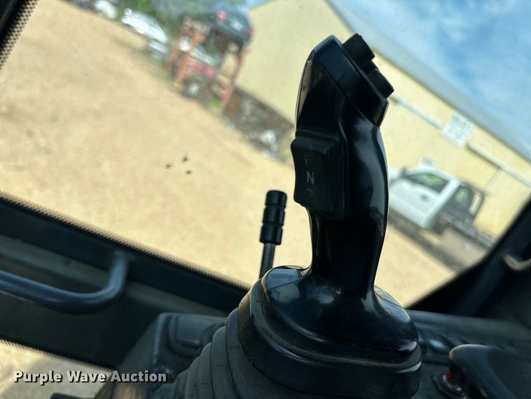 image for item OK9699 2009 John Deere 304J  wheel loader