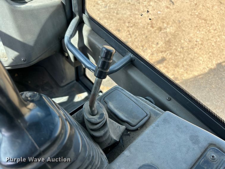 image for item OK9699 2009 John Deere 304J  wheel loader