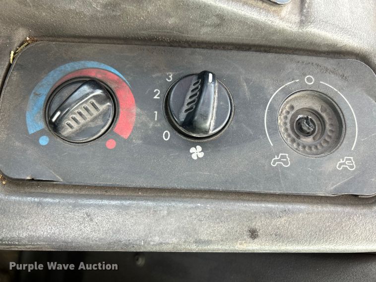 image for item OK9699 2009 John Deere 304J  wheel loader